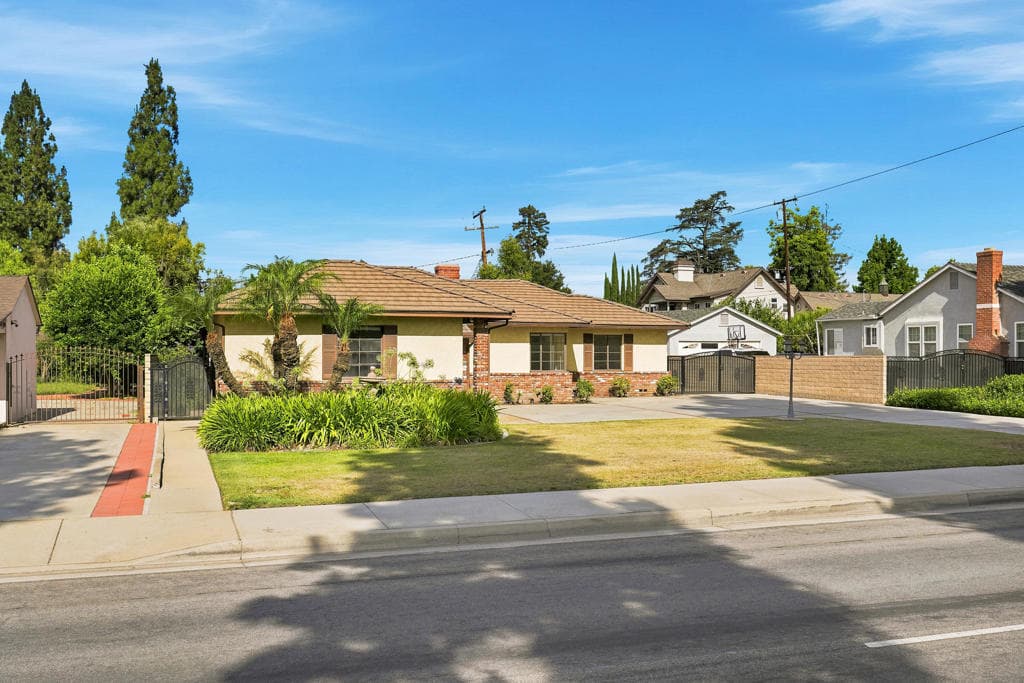 Home at 5231 Baldwin Avenue, Temple City — photo 4 of 12