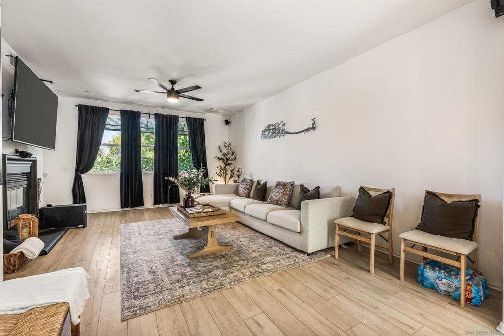 Condo at 545 N Chardonnay Drive, Covina — photo 5 of 12