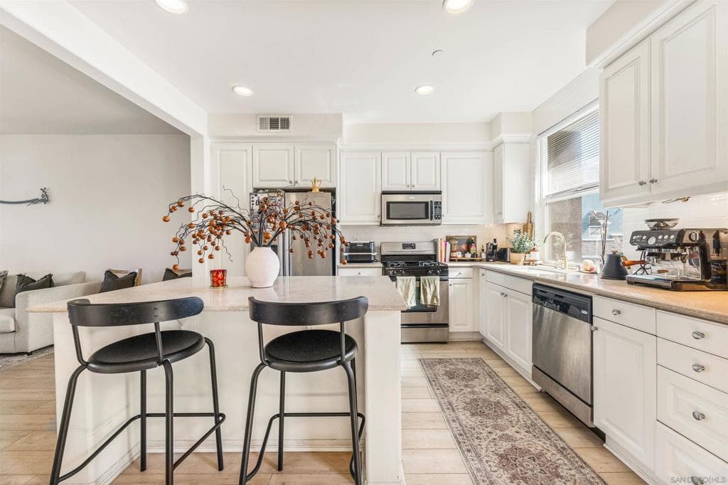 Condo at 545 N Chardonnay Drive, Covina — photo 8 of 12