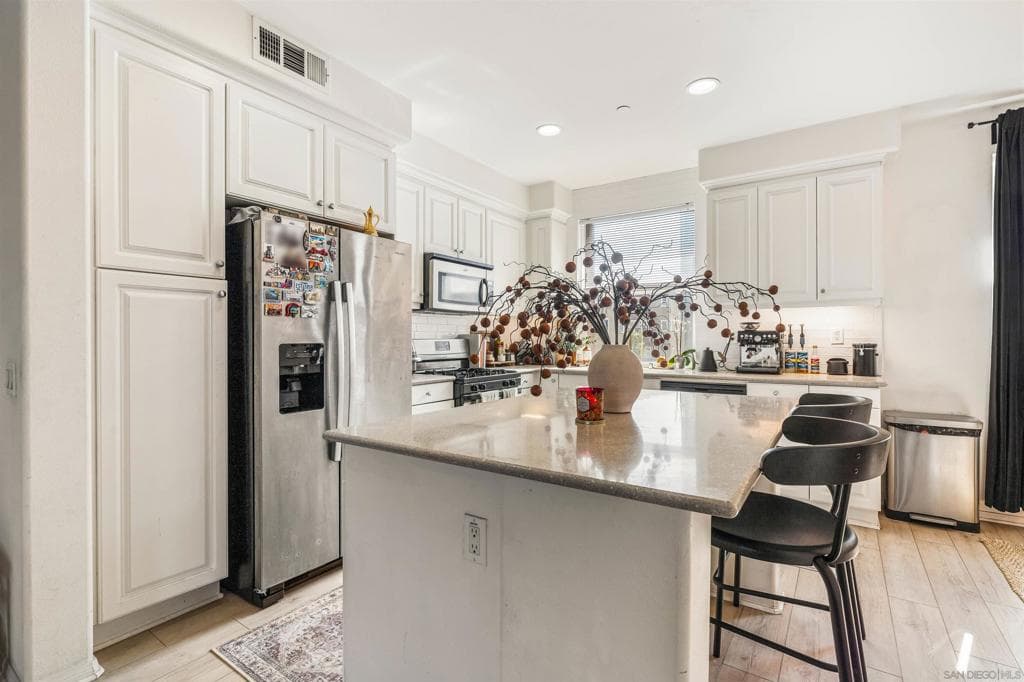 Condo at 545 N Chardonnay Drive, Covina — photo 10 of 12