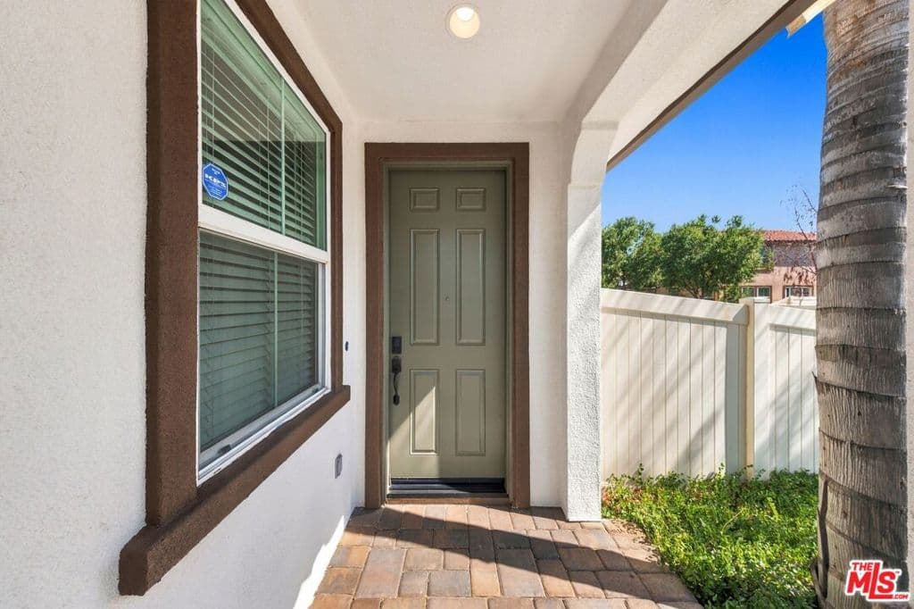 Home at 520 Smith Lane, West Covina — photo 5 of 12