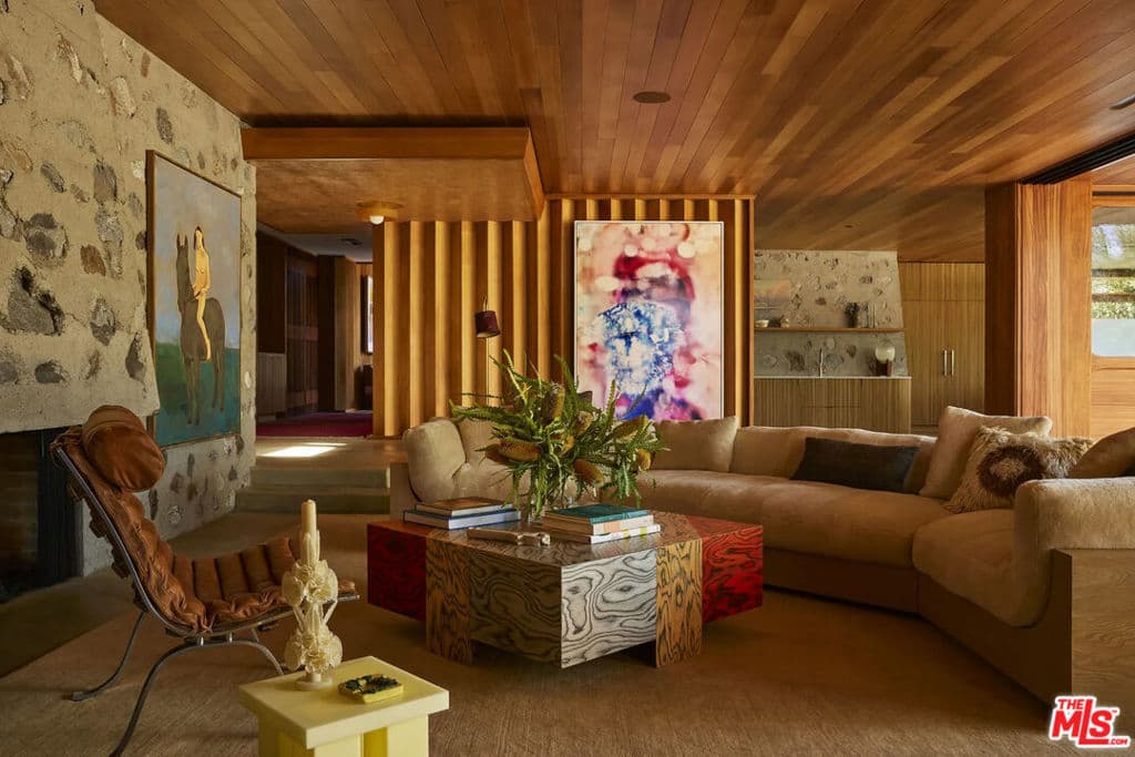Home at 126 Summit Road, La Verne — photo 11 of 12