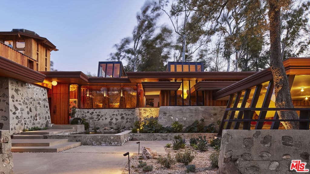 Home at 126 Summit Road, La Verne — photo 5 of 12