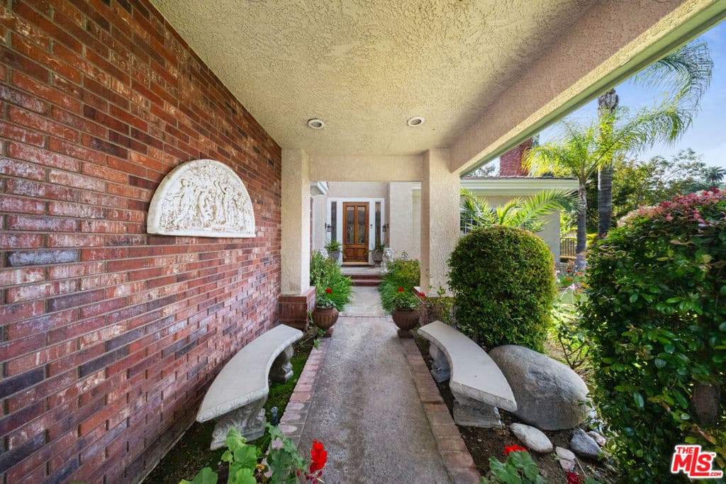 Home at 1160 Englewild Drive, Glendora — photo 3 of 8