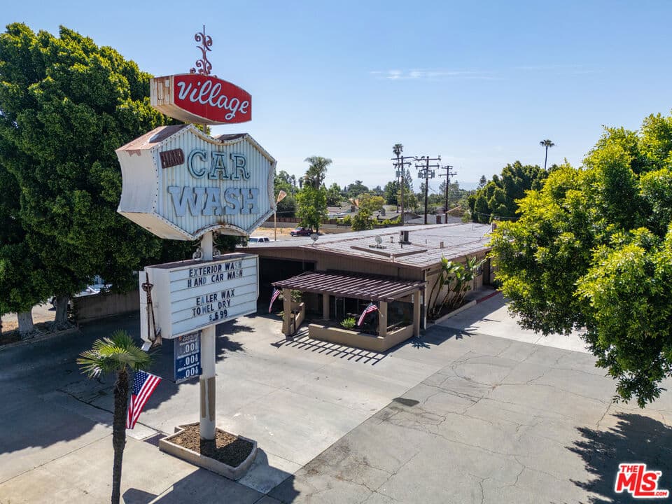 Home at 530 E Foothill Boulevard, Pomona — photo 7 of 12