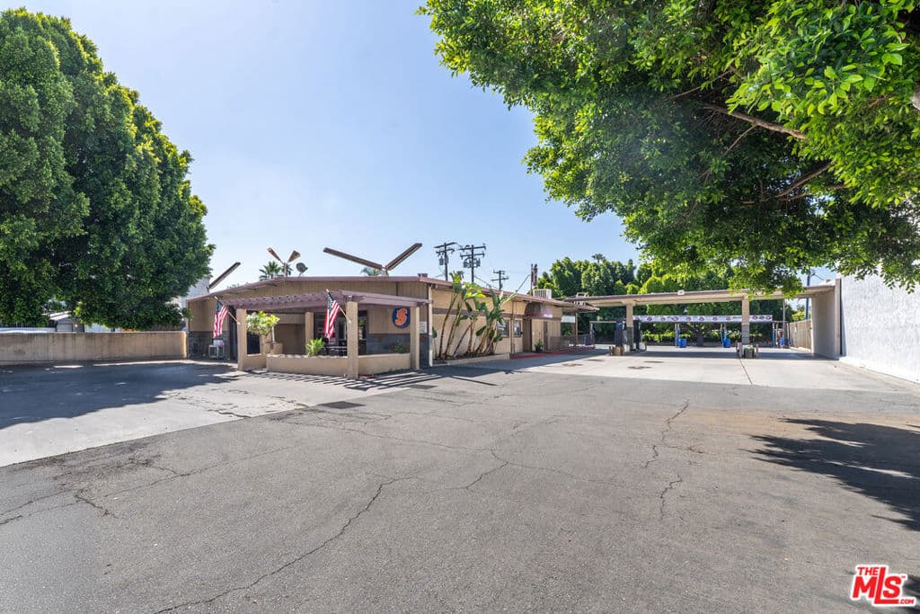 Home at 530 E Foothill Boulevard, Pomona — photo 8 of 12