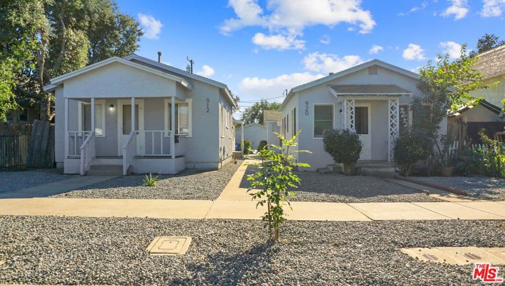 Home at 912 W 3rd Street, Pomona — photo 3 of 11