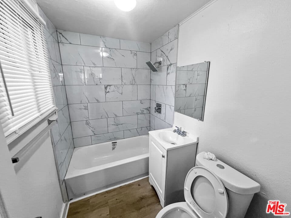 Home at 912 W 3rd Street, Pomona — photo 6 of 11