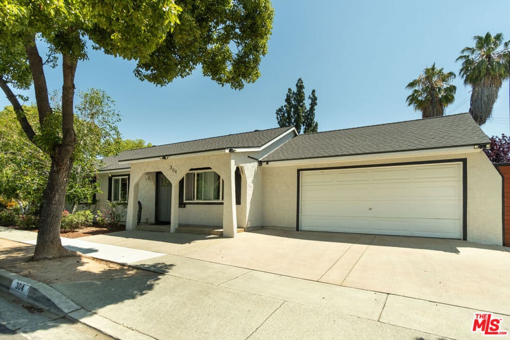 Home at 304 S Cataract Avenue, San Dimas — photo 4 of 12