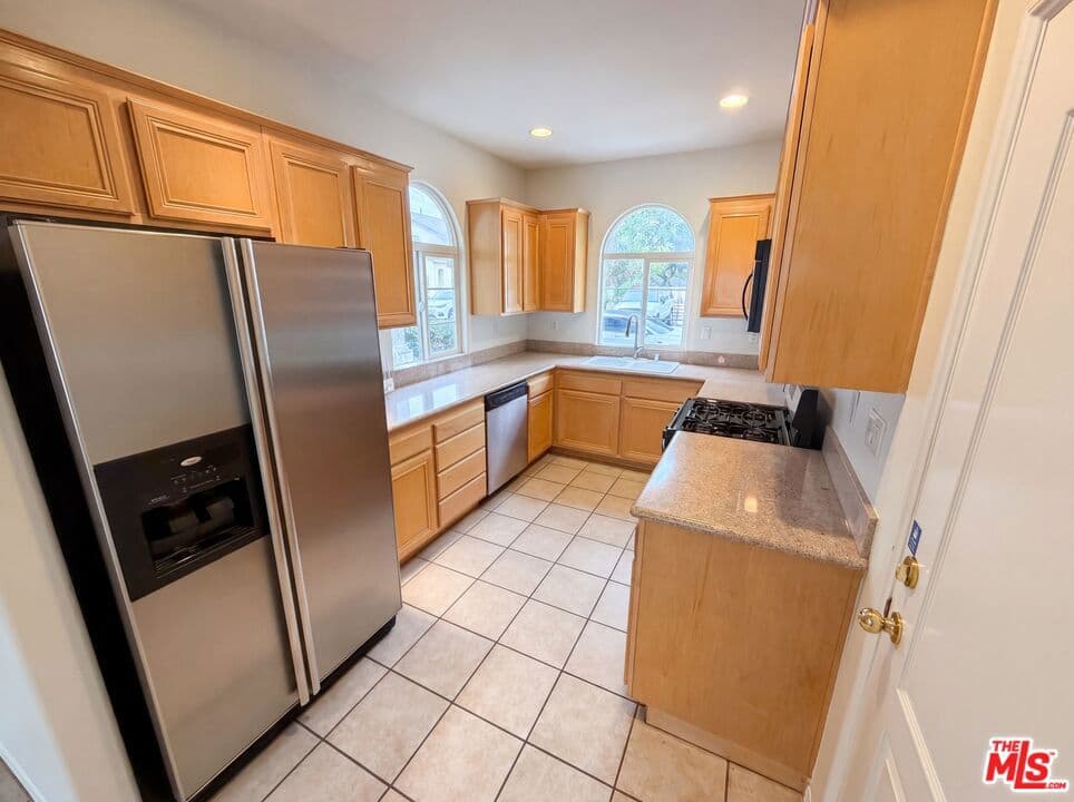 Home at 1242 Heritage Way, Covina — photo 3 of 12