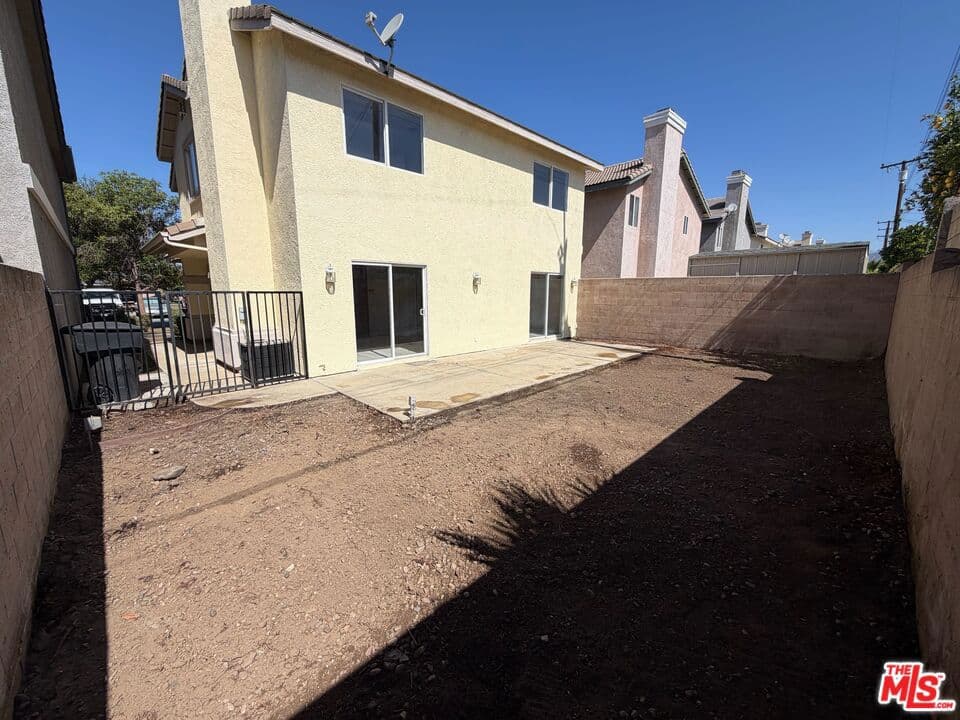 Home at 1242 Heritage Way, Covina — photo 6 of 12