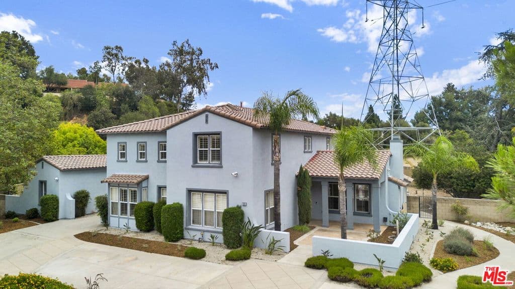 Home at 680 Adirondack Lane, Claremont — photo 3 of 12