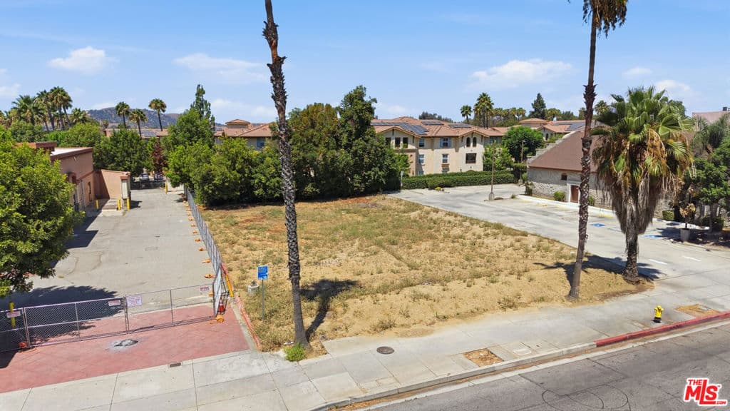Home at 1447 S Garey Ave, Pomona — photo 2 of 5