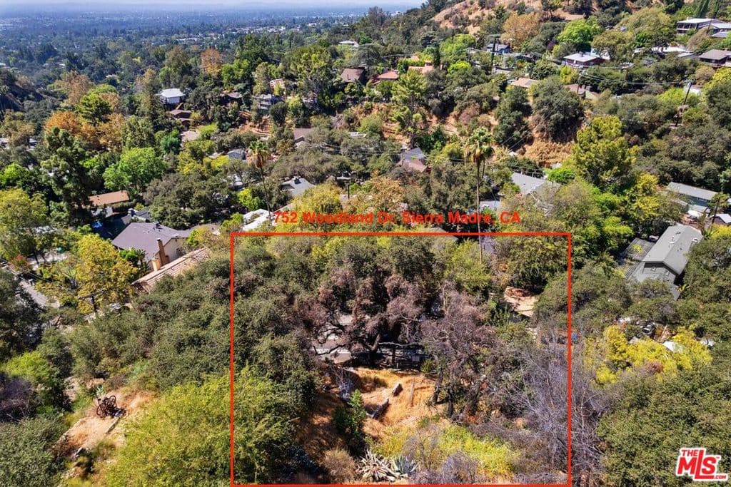 Home at 752 Woodland Drive, Sierra Madre — photo 2 of 3