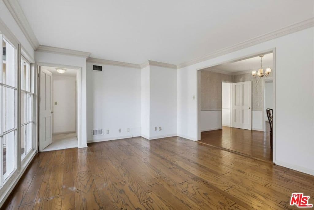 Home at 846 Victoria Drive, Arcadia — photo 10 of 12