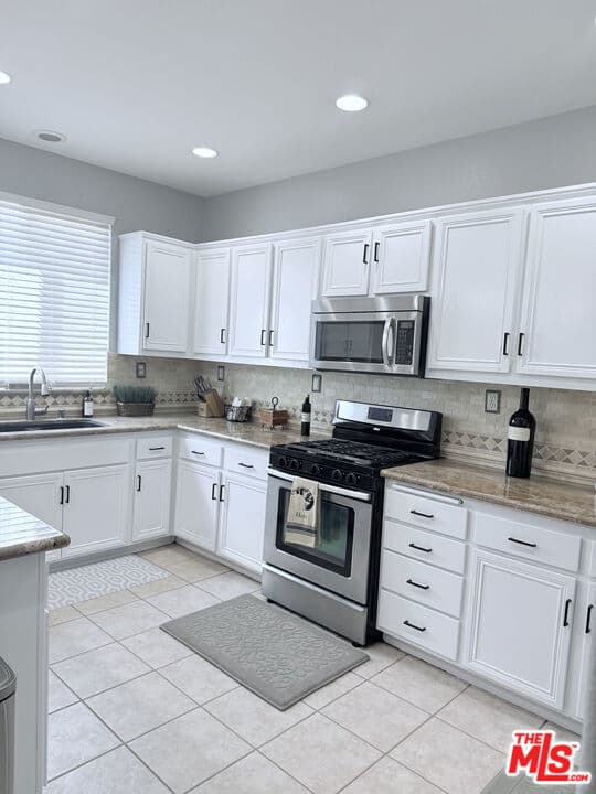 Home at 2815 Providence Way, Pomona — photo 9 of 12