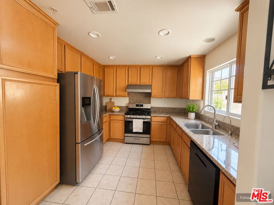 Home at 11049 Basye Street, El Monte — photo 8 of 12