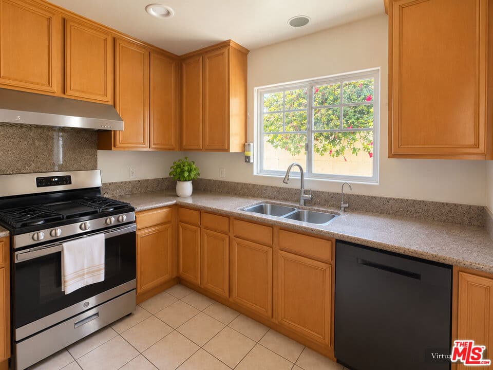 Home at 11049 Basye Street, El Monte — photo 9 of 12