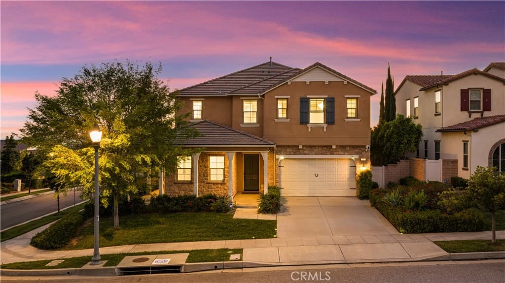 Home at 702 E Lemon Swirl, Azusa — photo 3 of 12