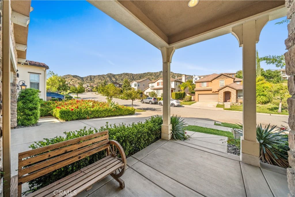 Home at 702 E Lemon Swirl, Azusa — photo 4 of 12