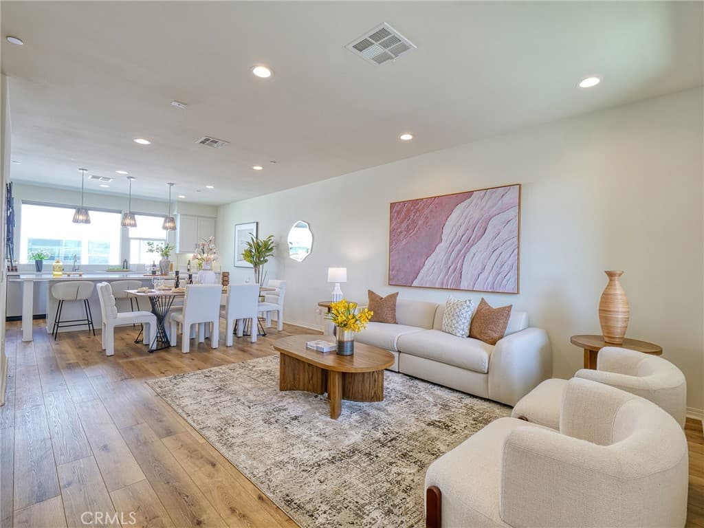 Condo at 3375 Lynd Avenue, Arcadia — photo 2 of 12