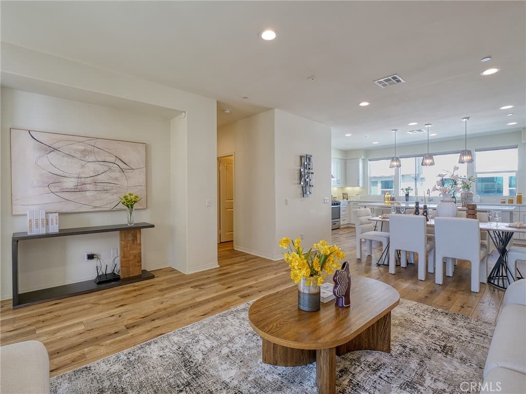 Condo at 3375 Lynd Avenue, Arcadia — photo 4 of 12