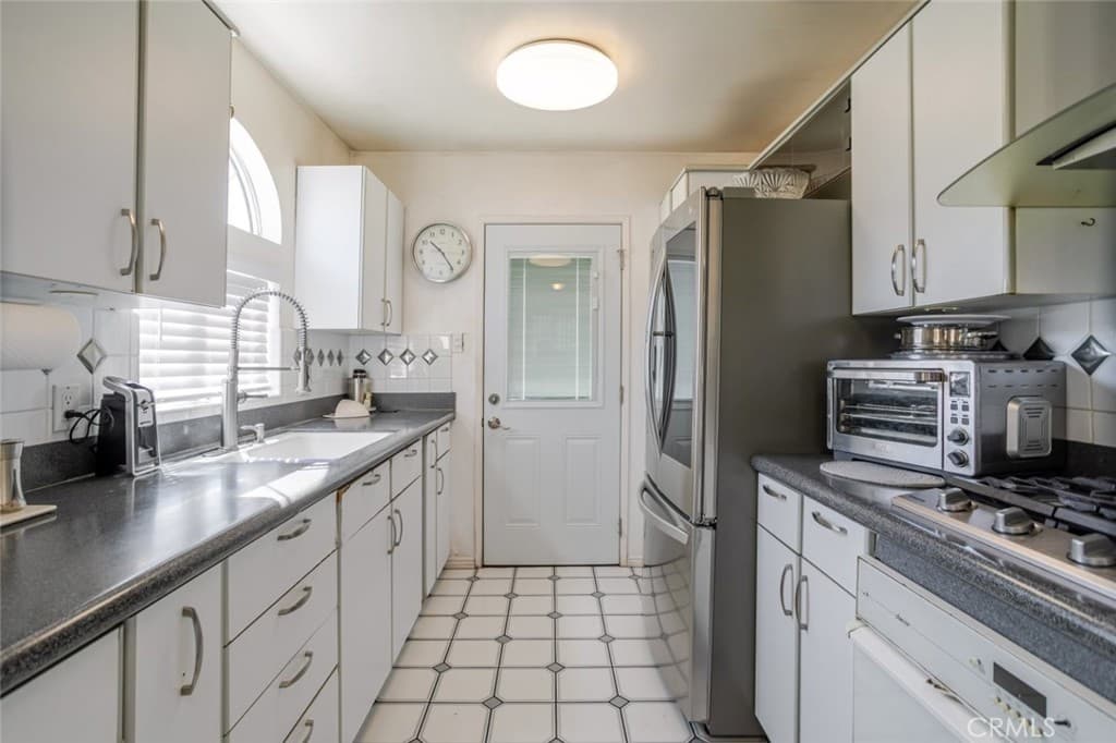 Home at 4040 Lynd Avenue, Arcadia — photo 11 of 12