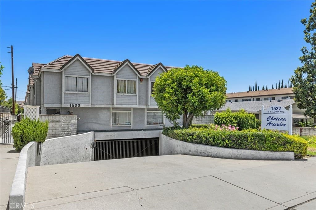 Condo at 1522 S Baldwin Avenue 10, Arcadia — photo 5 of 12