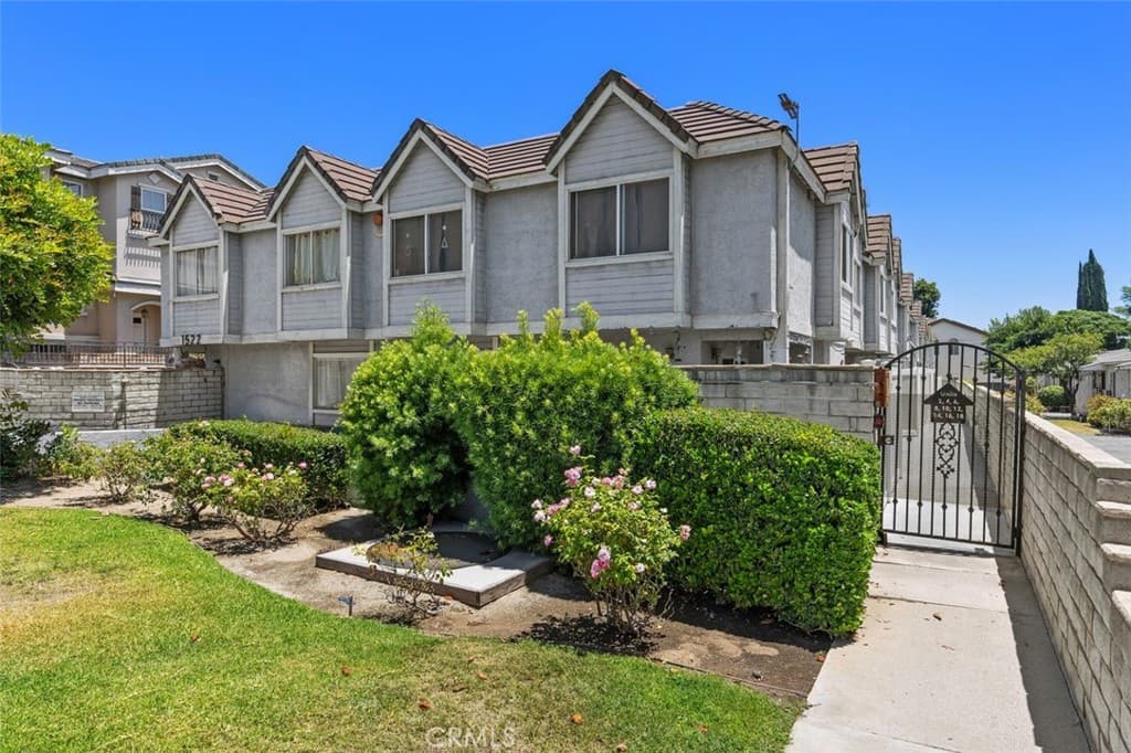 Condo at 1522 S Baldwin Avenue 10, Arcadia — photo 8 of 12