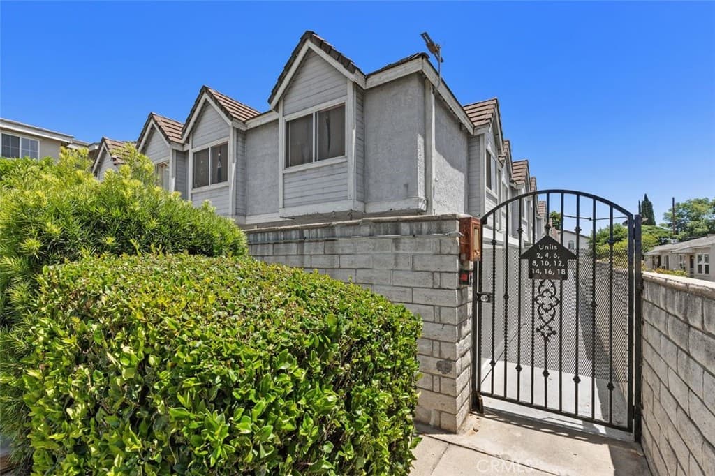Condo at 1522 S Baldwin Avenue 10, Arcadia — photo 10 of 12