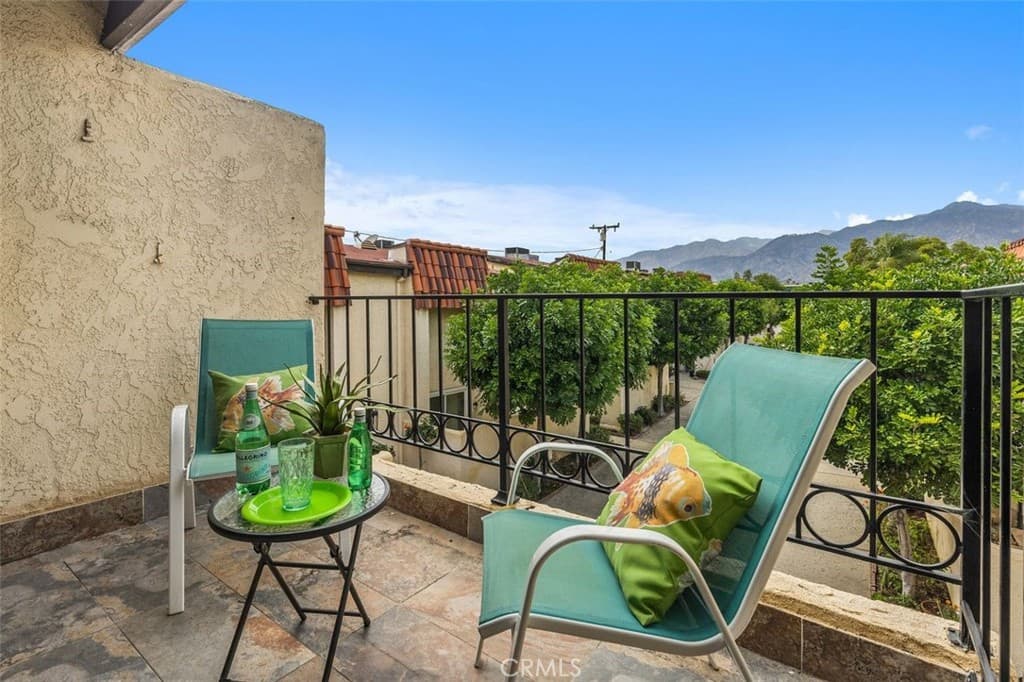 Condo at 1130 W Huntington Drive 8, Arcadia — photo 6 of 12