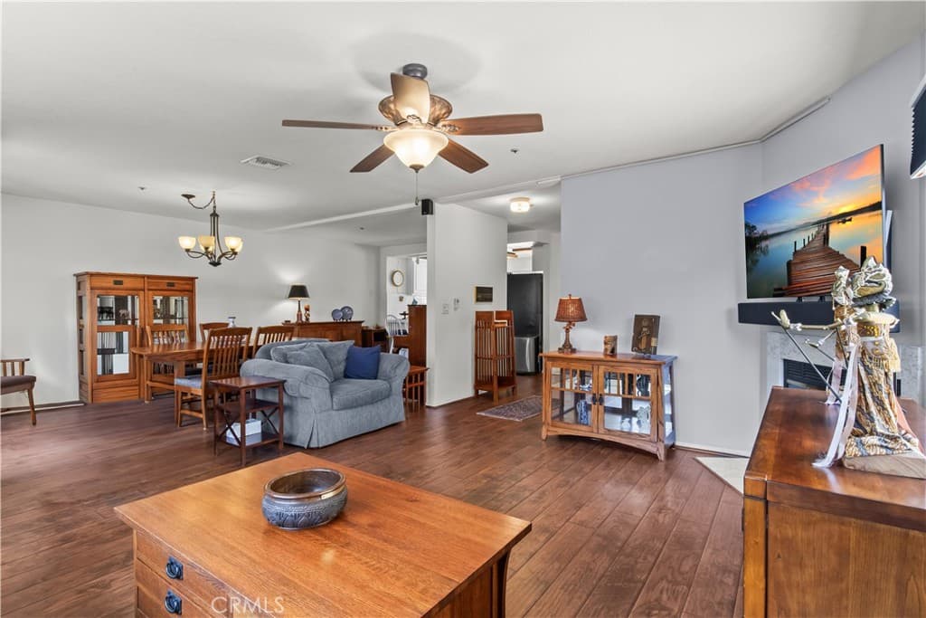 Townhouse at 42 Esperanza Avenue, Sierra Madre — photo 12 of 12