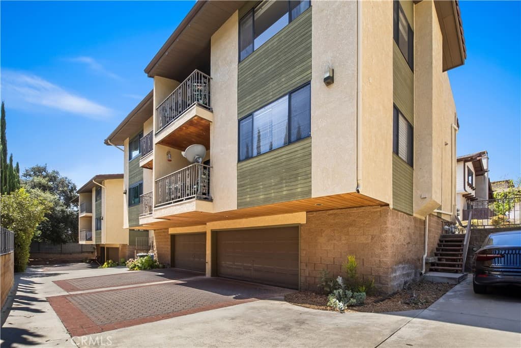 Townhouse at 42 Esperanza Avenue, Sierra Madre — photo 7 of 12