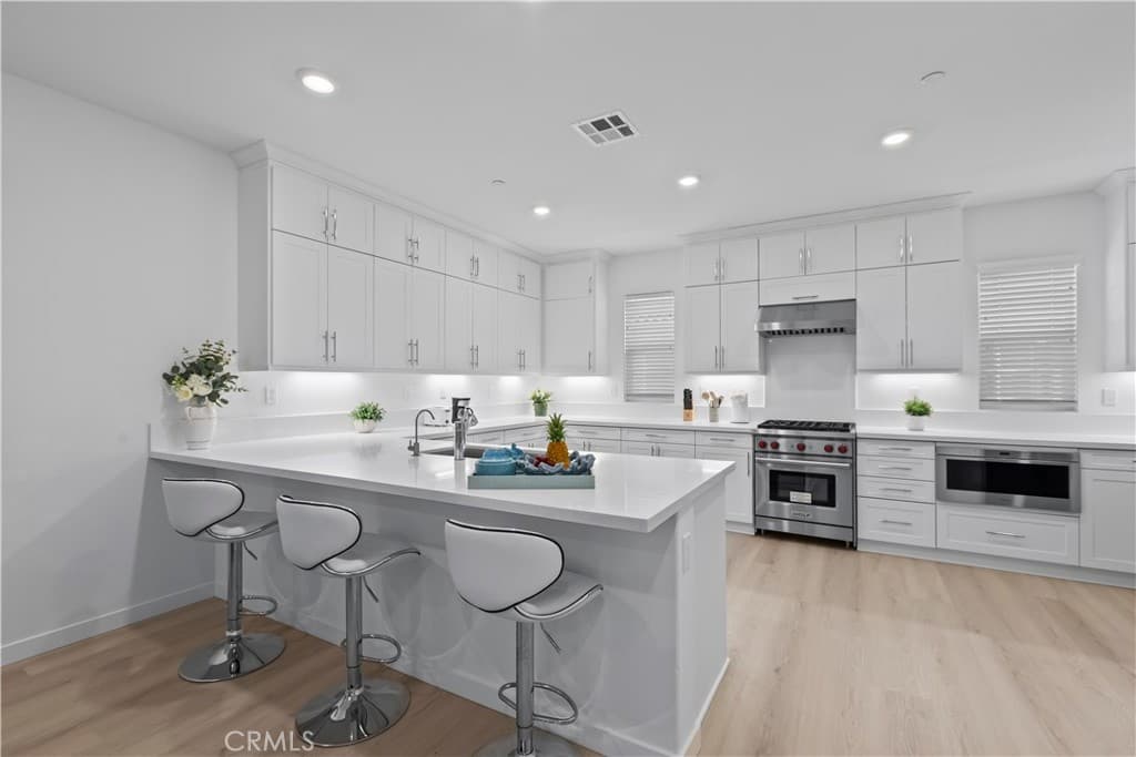 Condo at 4389 Maple Ln, Arcadia — photo 2 of 12