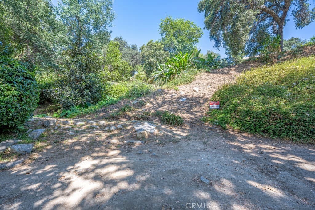 Home at 487 Woodland, Sierra Madre — photo 1 of 4
