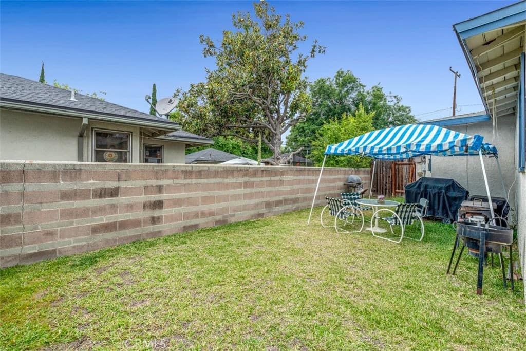 Multi-Family at 223 Montana, Monrovia — photo 11 of 12