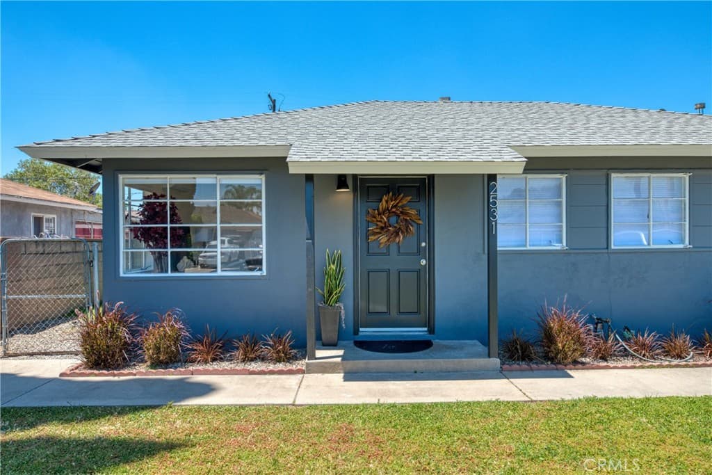 Home at 2531 Calmia, Duarte — photo 2 of 12