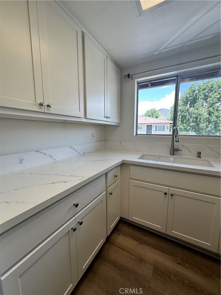 Condo at 1123 W Sierra Madre Avenue 4, Azusa — photo 7 of 12