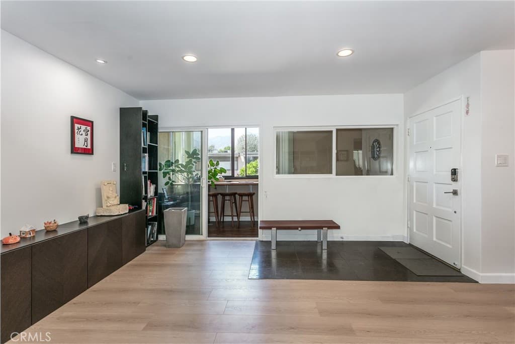 Condo at 530 Fairview 14, Arcadia — photo 7 of 12