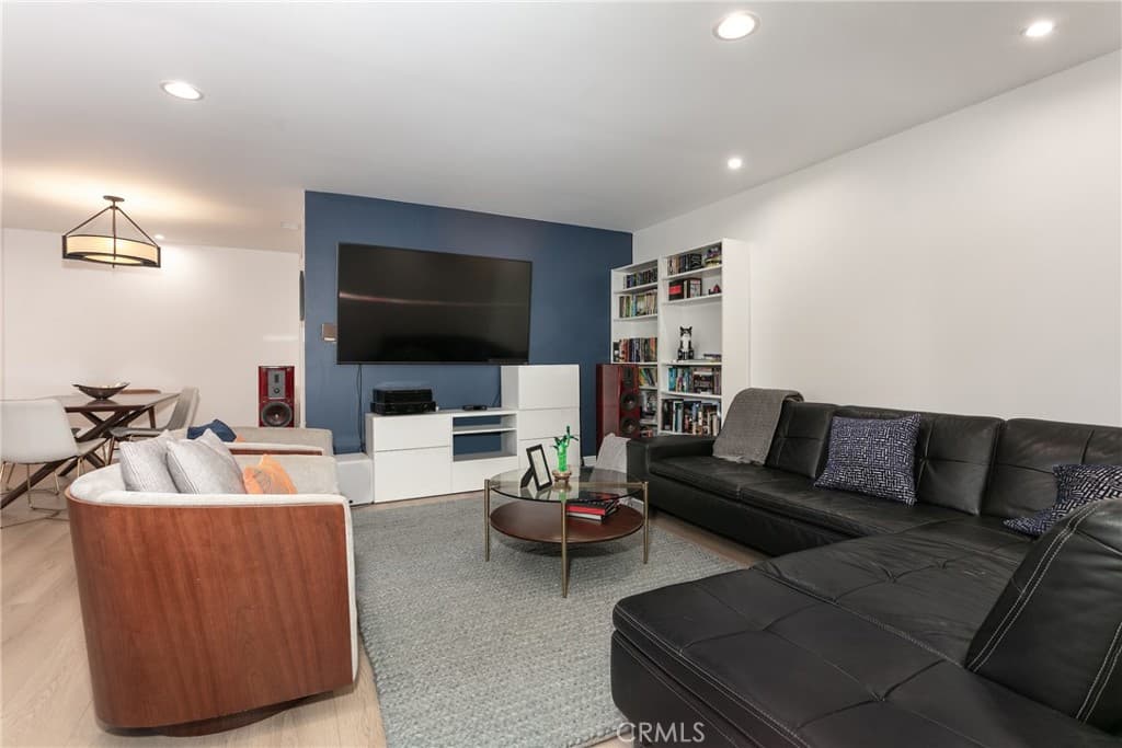 Condo at 530 Fairview 14, Arcadia — photo 10 of 12
