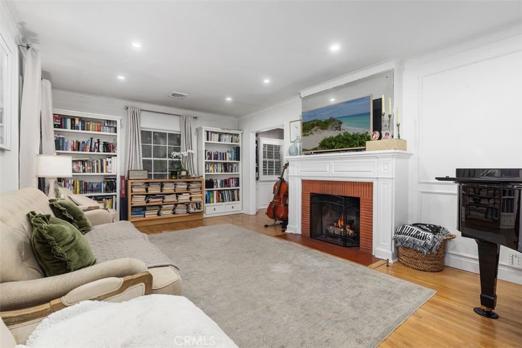 Home at 126 W Floral Avenue, Arcadia — photo 11 of 12