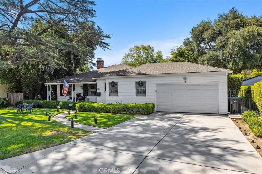 Home at 126 W Floral Avenue, Arcadia — photo 4 of 12