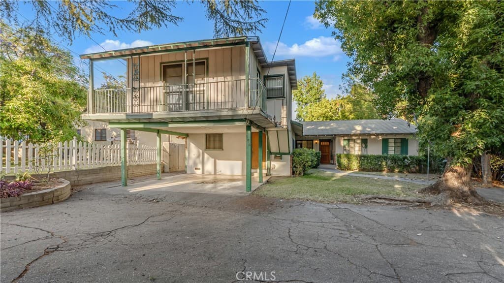 Home at 154 S Lima Street, Sierra Madre — photo 2 of 12