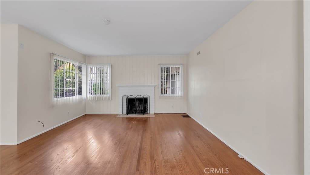 Home at 154 S Lima Street, Sierra Madre — photo 7 of 12