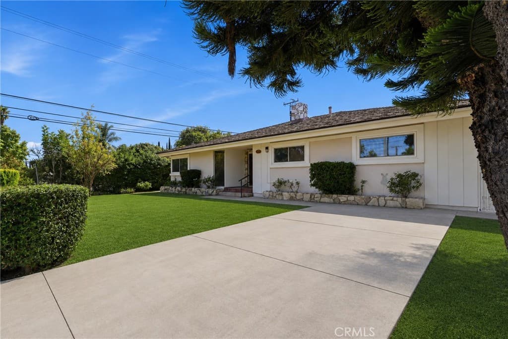 Home at 2031 Bella Vista Avenue, Arcadia — photo 2 of 12
