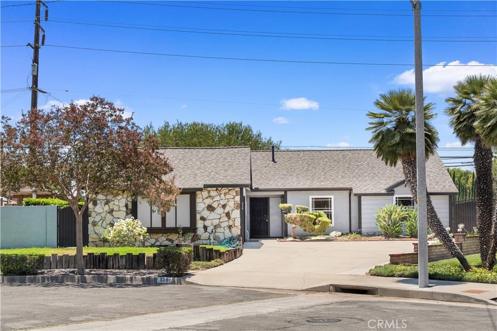 Home at 528 Essex, Glendora — photo 2 of 12