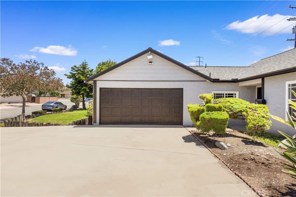 Home at 528 Essex, Glendora — photo 5 of 12