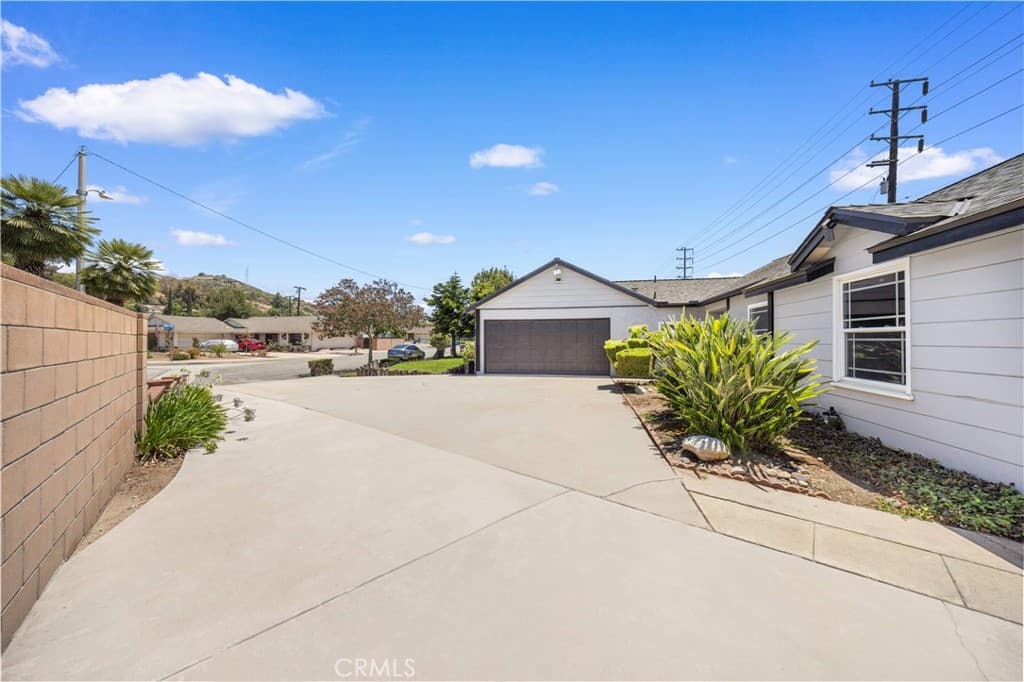 Home at 528 Essex, Glendora — photo 6 of 12