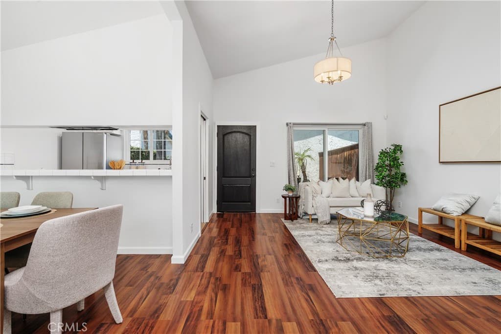 Townhouse at 1048 Royal Oaks H, Monrovia — photo 11 of 12