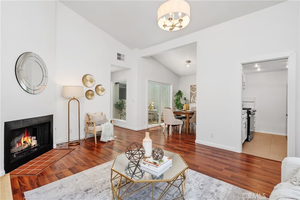 Townhouse at 1048 Royal Oaks H, Monrovia — photo 12 of 12
